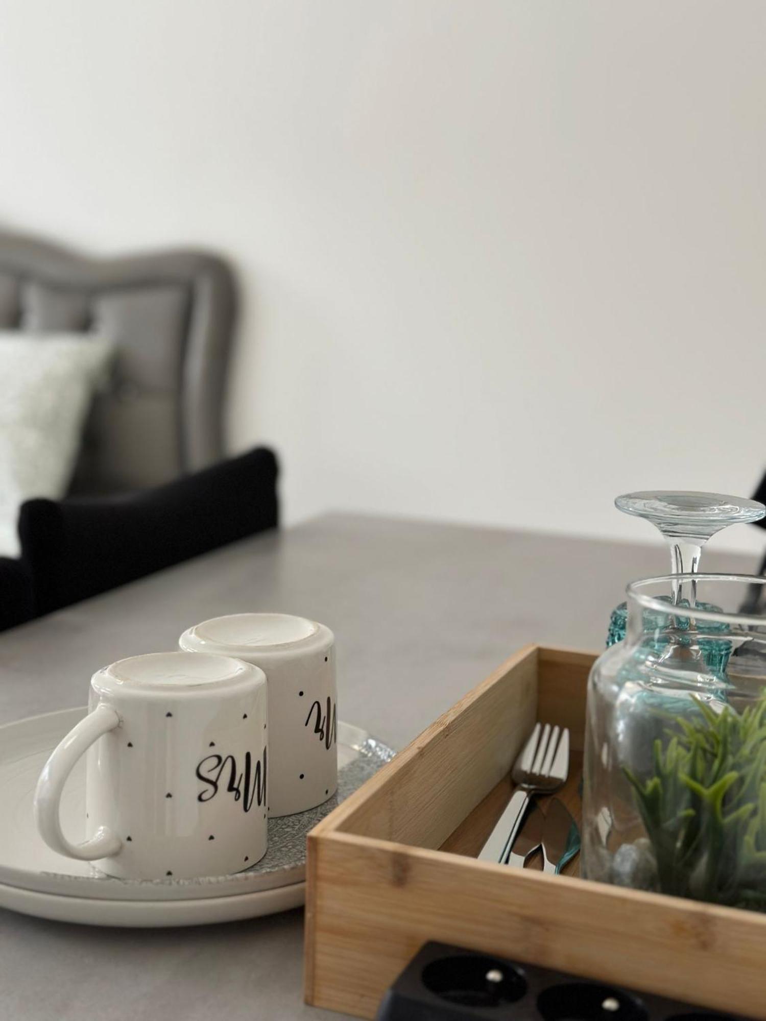 Sri-Indo Bobigny Paris Apartment ภายนอก รูปภาพ